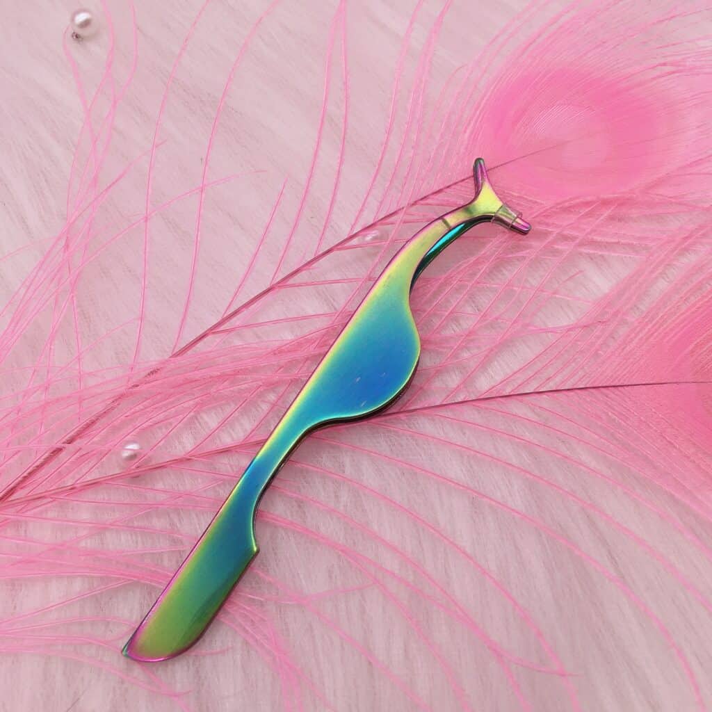 lash tweezers