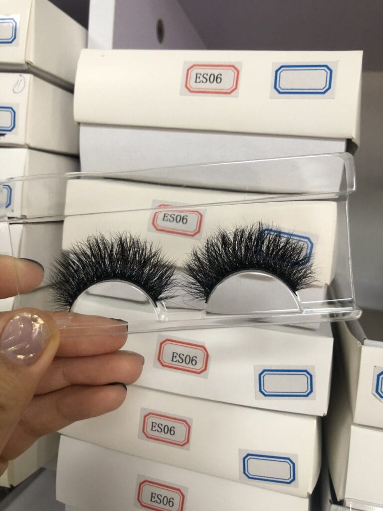 thick eyelashes wholesale in bulk