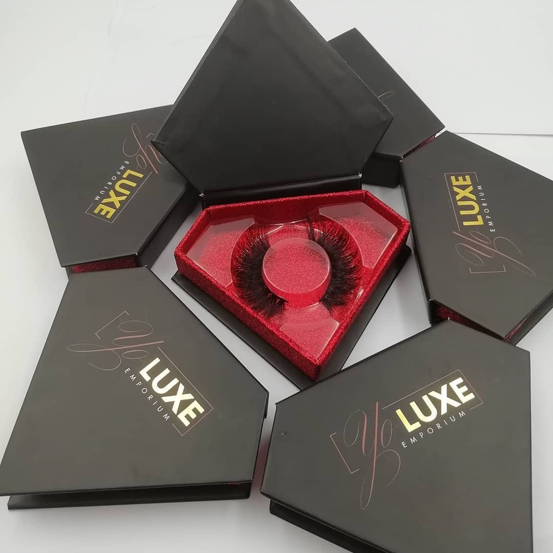 matte black diamond shape lash boxes