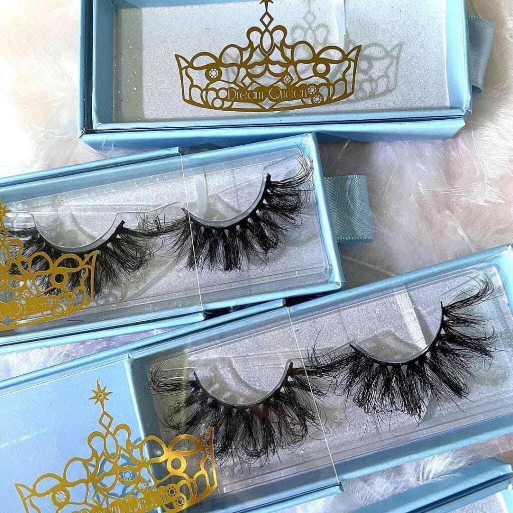 wholesale mink lashes and eyelash packaging boxes