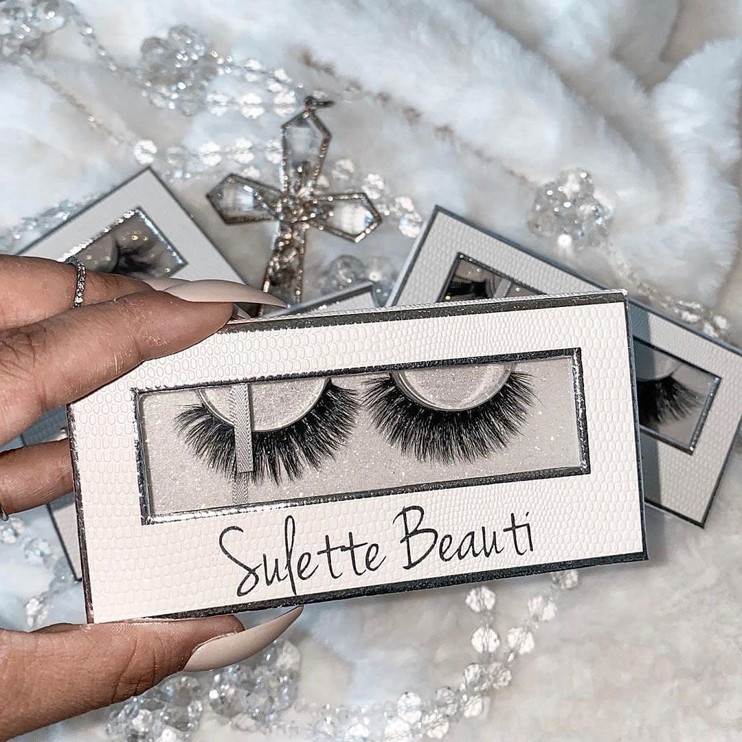 white special texture lash boxes with silver gilded logo