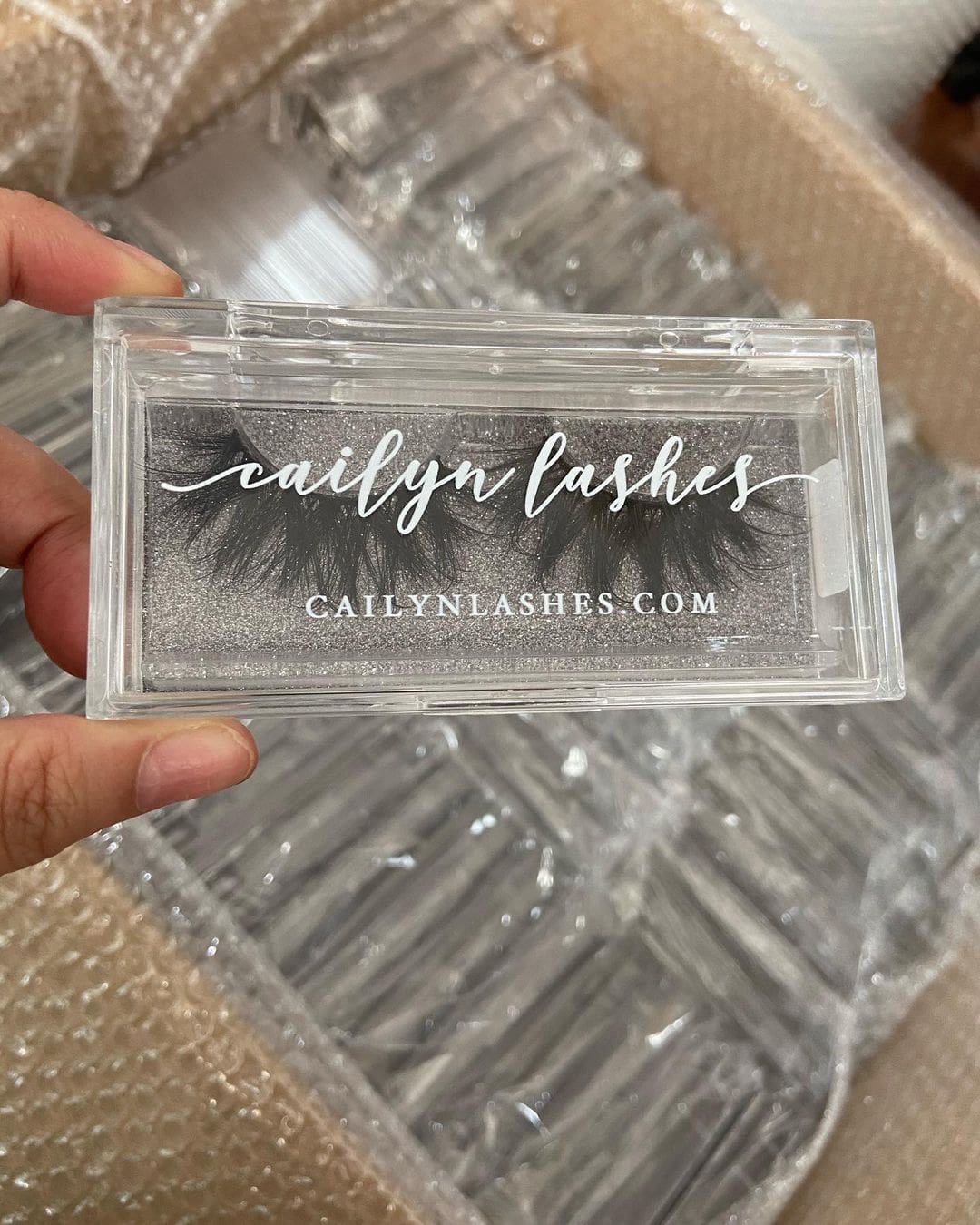 wholesale acrylic lash cases