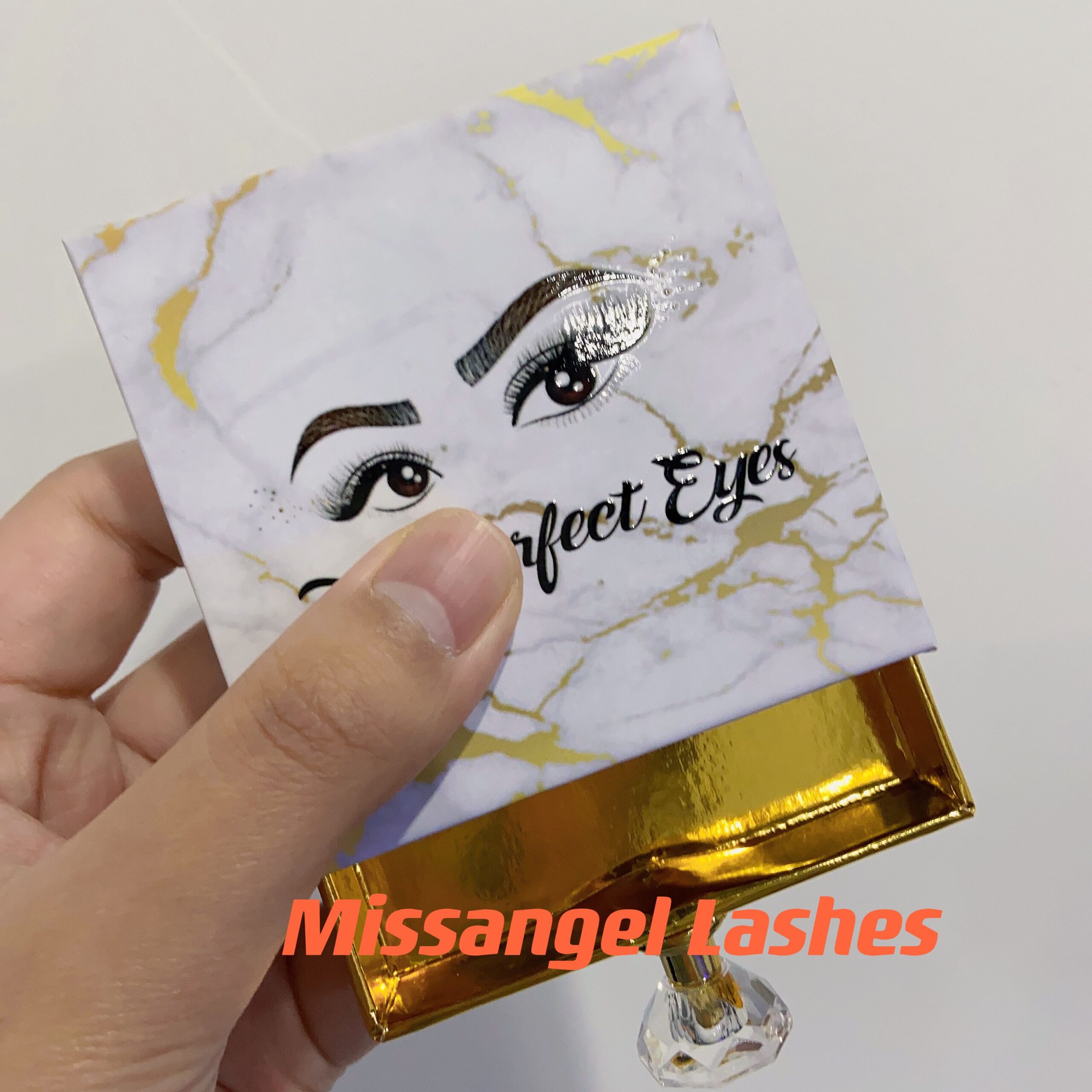 private label eyelash boxes